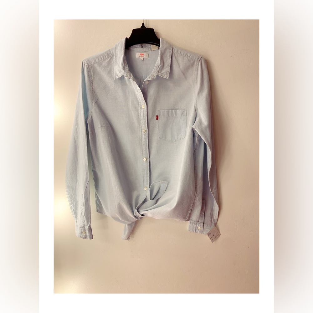 LEVI’S women’s tie front button down shirt, Size XL